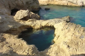 Rock pools and clear water near Pori on Pano Koufonisi